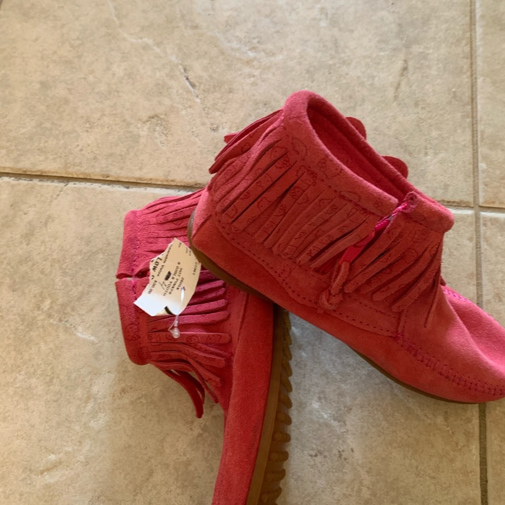 Boots - Picture 5 of 5
